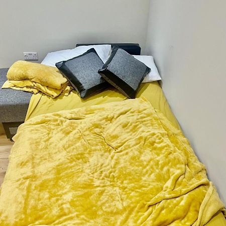 Lovely 1 Bedroom Apartment With On Street Parking Londra Dış mekan fotoğraf