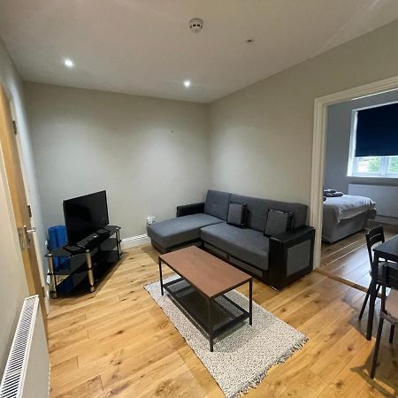 Lovely 1 Bedroom Apartment With On Street Parking Londra Dış mekan fotoğraf