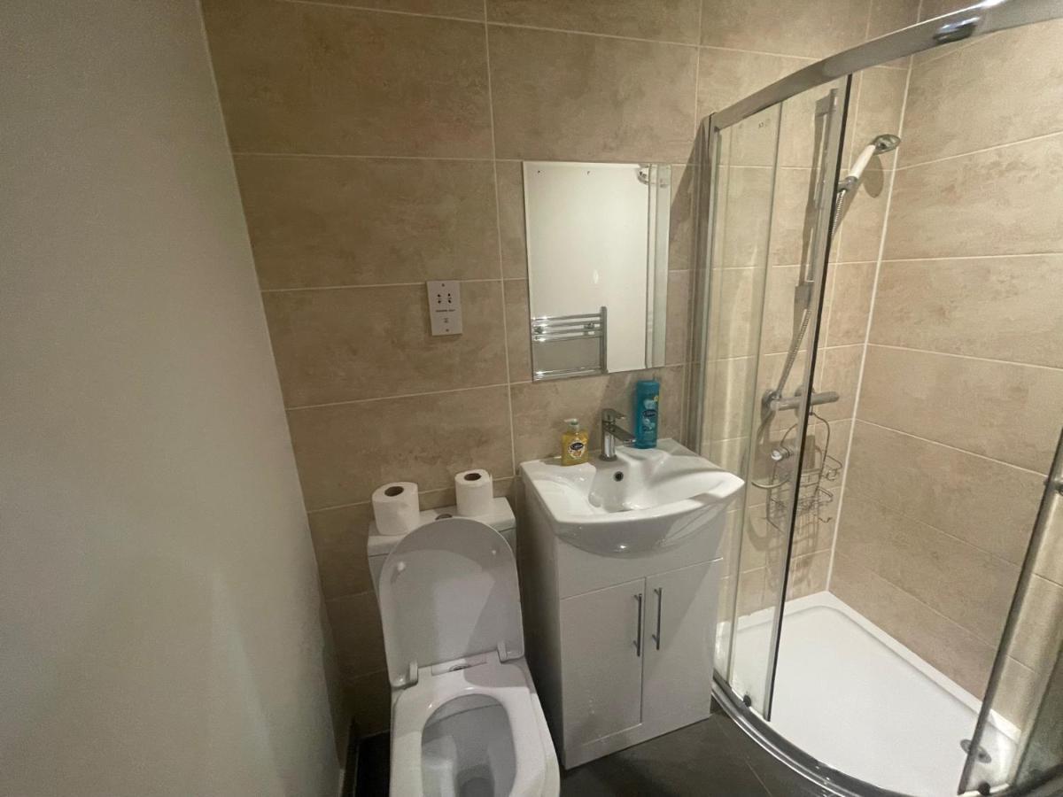 Lovely 1 Bedroom Apartment With On Street Parking Londra Dış mekan fotoğraf