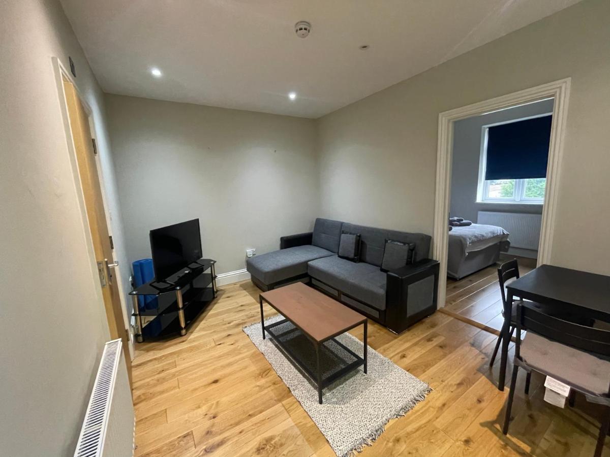 Lovely 1 Bedroom Apartment With On Street Parking Londra Dış mekan fotoğraf